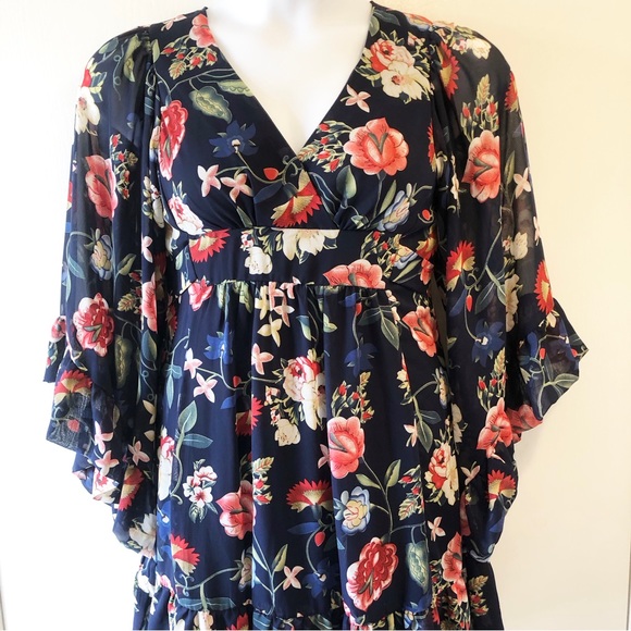 NWOT Betsy Johnson Floral dress. - Picture 2 of 11